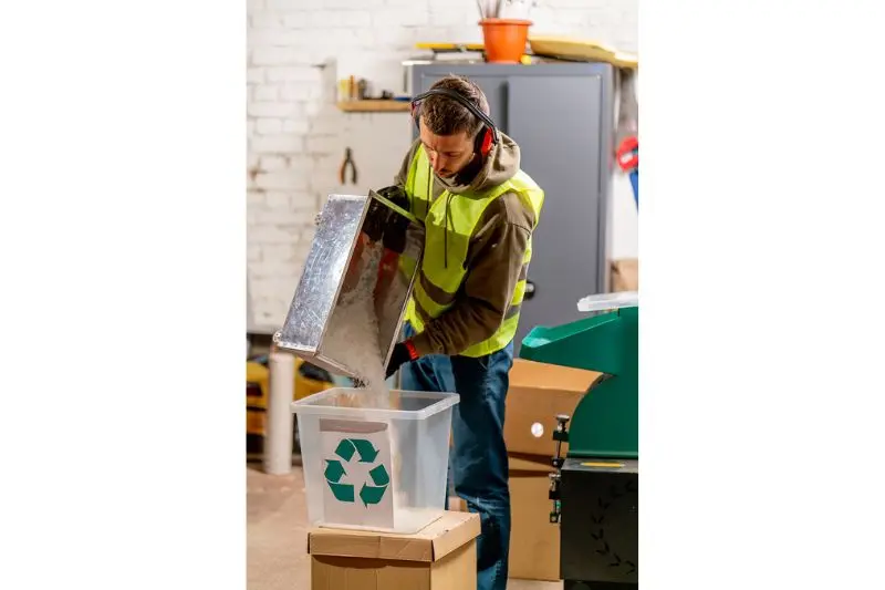 Sustainable Plastics: Turning Circular Innovation into a Profitable Business Model 2 Plastiques durables 3