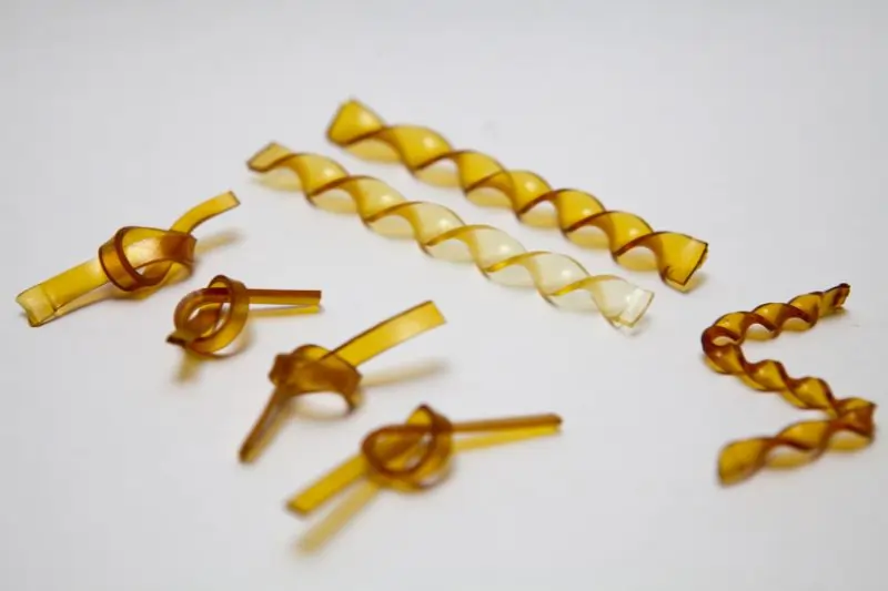 Vitrimers: A New Generation of Polymers Revolutionizing Recyclability and Durability 1 Vitrimeres